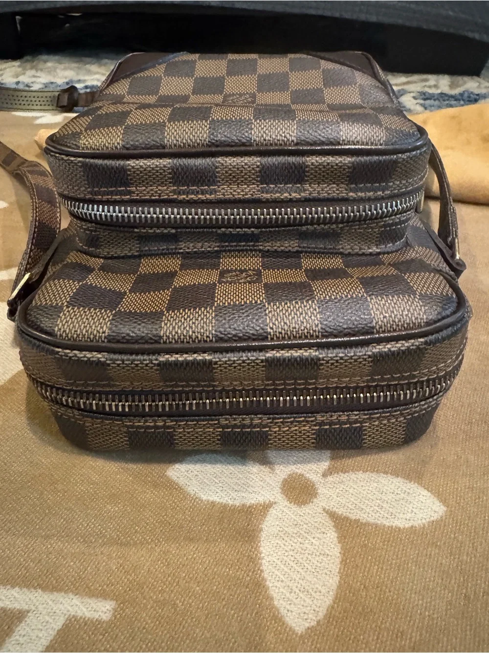 🤎 Authentic Louis Vuitton Damier Ebene Amazone PM Crossbody Bag-